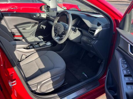 Hyundai IONIQ 38.3kWh Premium EV Auto 5dr 14