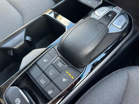 Hyundai IONIQ 38.3kWh Premium EV Auto 5dr 18