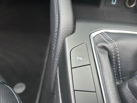 Ford Focus 1.0T EcoBoost 125 Active X Euro 6 (s/s) 5dr 18