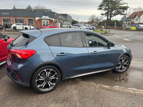 Ford Focus 1.0T EcoBoost 125 Active X Euro 6 (s/s) 5dr 9