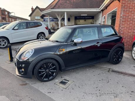 Mini Hatch COOPER 3