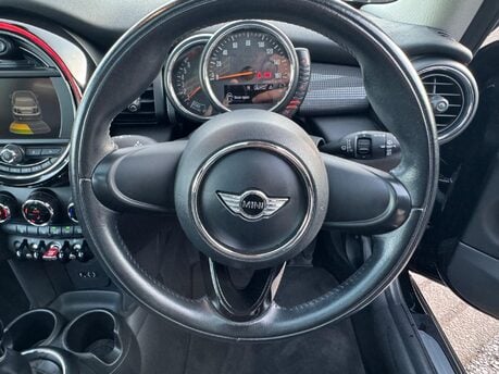 Mini Hatch COOPER 20