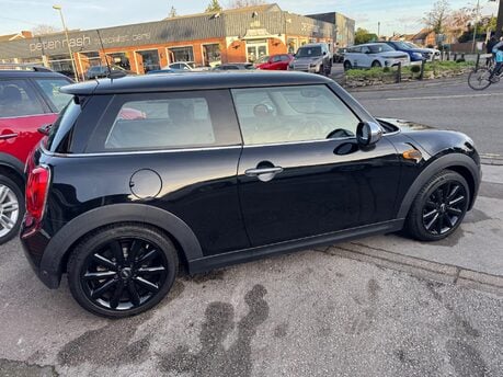 Mini Hatch COOPER 10