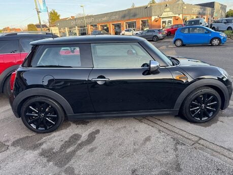 Mini Hatch COOPER 11