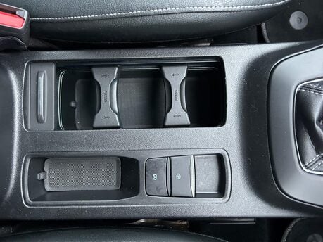 Ford Focus TITANIUM X 32