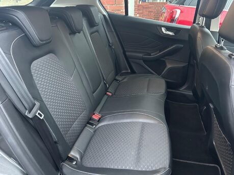 Ford Focus TITANIUM X 16