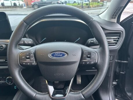 Ford Focus TITANIUM X 21