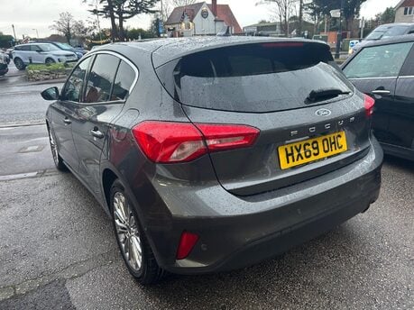 Ford Focus TITANIUM X 4