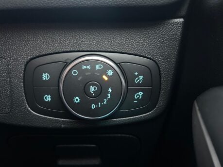 Ford Focus TITANIUM X 38