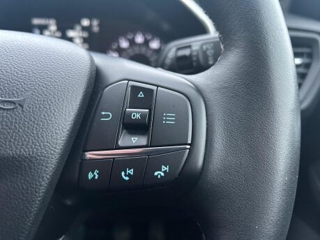 Ford Focus TITANIUM X 24