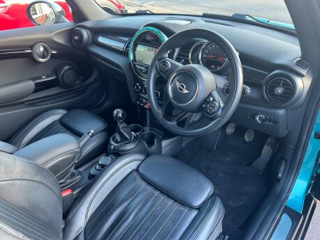 Mini Convertible COOPER S 19