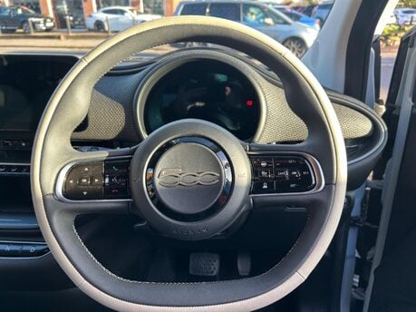 Fiat 500e C LA PRIMA 23