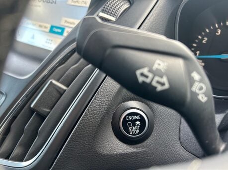 Ford Focus 1.5T EcoBoost Titanium X Euro 6 (s/s) 5dr 37