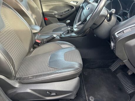 Ford Focus 1.5T EcoBoost Titanium X Euro 6 (s/s) 5dr 19