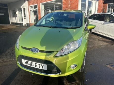 Ford Fiesta TITANIUM 9