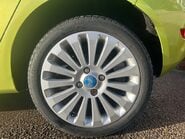 Ford Fiesta TITANIUM 12