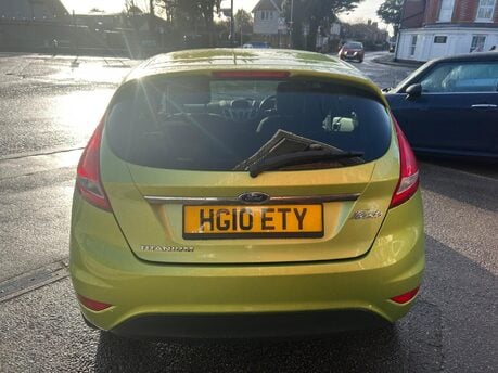 Ford Fiesta TITANIUM 5