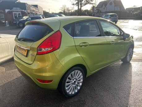 Ford Fiesta TITANIUM 6