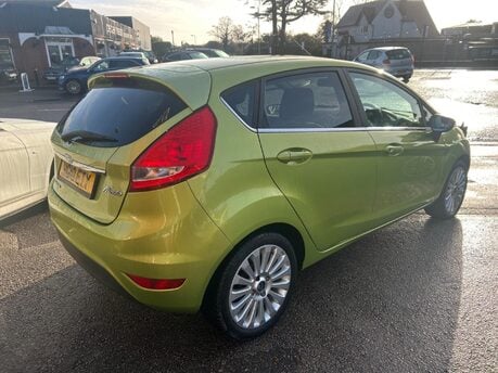 Ford Fiesta TITANIUM 6