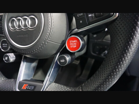 Audi R8 5.2 FSI V10 Plus S Tronic quattro Euro 6 (s/s) 2dr 31