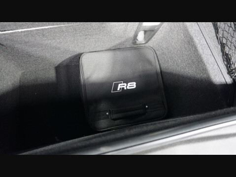 Audi R8 5.2 FSI V10 Plus S Tronic quattro Euro 6 (s/s) 2dr 35