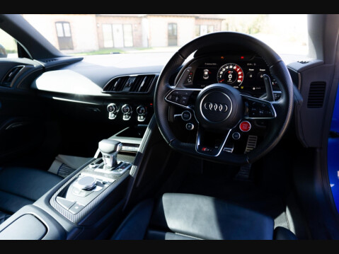 Audi R8 5.2 FSI V10 Plus S Tronic quattro Euro 6 (s/s) 2dr 34