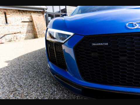 Audi R8 5.2 FSI V10 Plus S Tronic quattro Euro 6 (s/s) 2dr 4