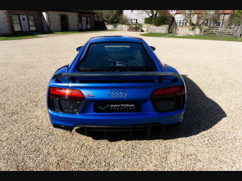 Audi R8 5.2 FSI V10 Plus S Tronic quattro Euro 6 (s/s) 2dr 17