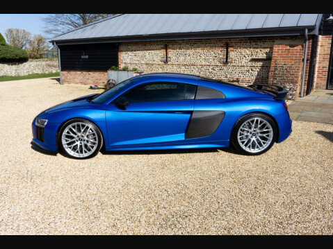 Audi R8 5.2 FSI V10 Plus S Tronic quattro Euro 6 (s/s) 2dr 21