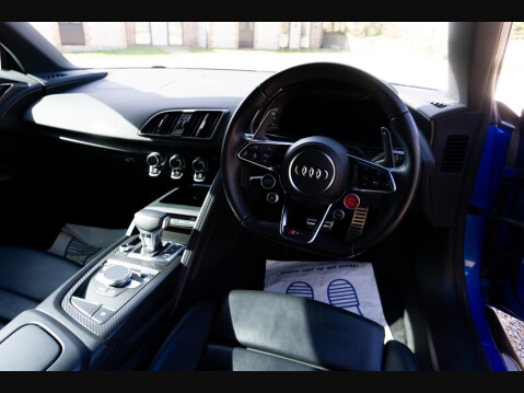 Audi R8 5.2 FSI V10 Plus S Tronic quattro Euro 6 (s/s) 2dr 32