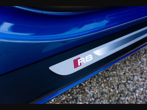 Audi R8 5.2 FSI V10 Plus S Tronic quattro Euro 6 (s/s) 2dr 45
