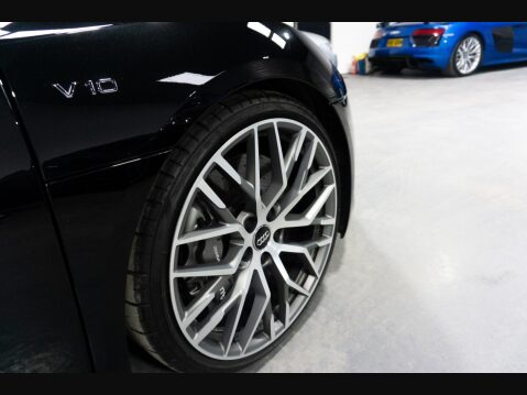 Audi R8 5.2 FSI V10 Plus S Tronic quattro Euro 6 (s/s) 2dr 17