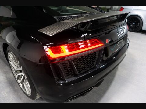 Audi R8 5.2 FSI V10 Plus S Tronic quattro Euro 6 (s/s) 2dr 23