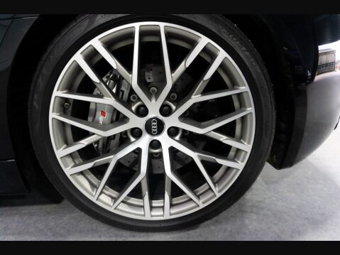 Audi R8 5.2 FSI V10 Plus S Tronic quattro Euro 6 (s/s) 2dr 28