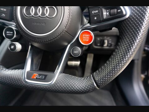 Audi R8 5.2 FSI V10 Plus S Tronic quattro Euro 6 (s/s) 2dr 38