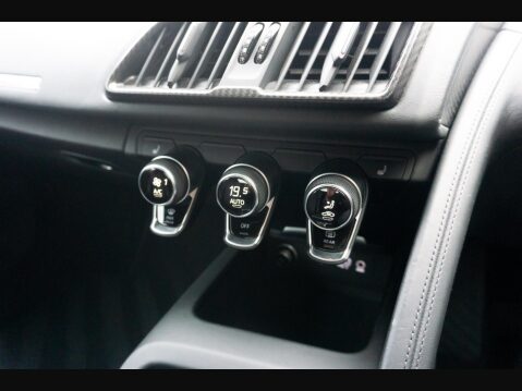 Audi R8 5.2 FSI V10 Plus S Tronic quattro Euro 6 (s/s) 2dr 48