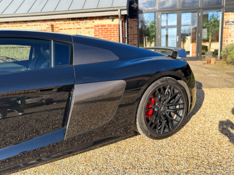 Audi R8 5.2 FSI V10 Plus S Tronic quattro Euro 6 (s/s) 2dr 11