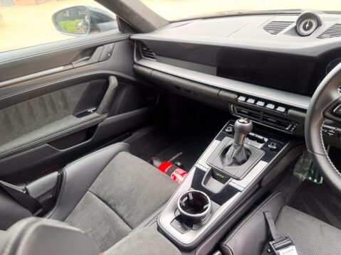 Porsche 911 4.0 992 GT3 PDK Euro 6 2dr 42