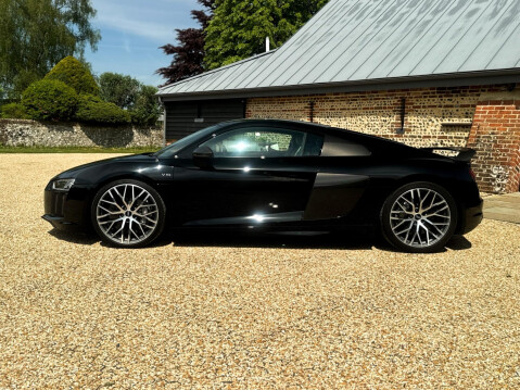 Audi R8 5.2 FSI V10 Plus S Tronic quattro Euro 6 (s/s) 2dr 14