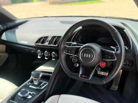 Audi R8 5.2 FSI V10 Plus S Tronic quattro Euro 6 (s/s) 2dr 23