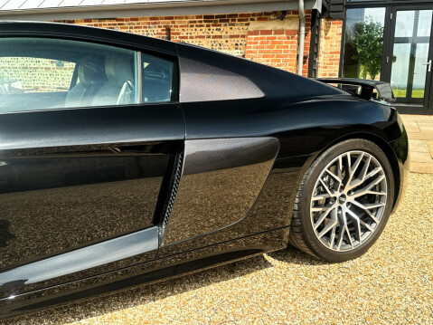 Audi R8 5.2 FSI V10 Plus S Tronic quattro Euro 6 (s/s) 2dr 25