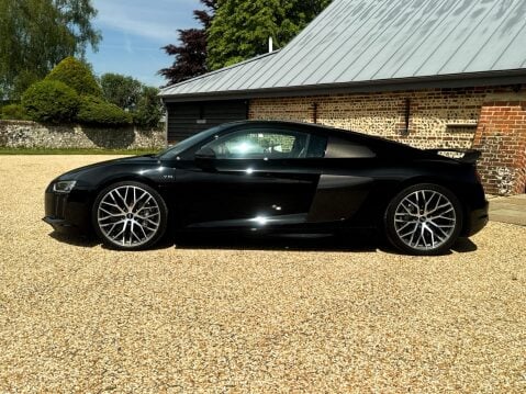 Audi R8 5.2 FSI V10 Plus S Tronic quattro Euro 6 (s/s) 2dr 14