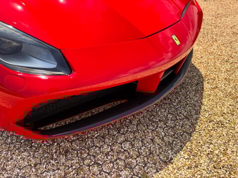 Ferrari 488 3.9T V8 GTB F1 DCT Euro 6 (s/s) 2dr 9