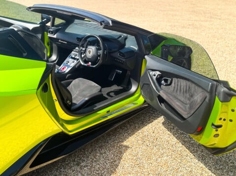 Lamborghini Huracan 5.2 V10 LP 610-4 Spyder LDF 4WD Euro 6 (s/s) 2dr 24