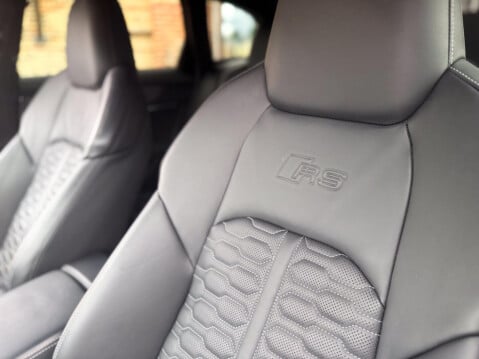 Audi RS6 4.0 TFSI V8 Tiptronic quattro Euro 6 (s/s) 5dr 3