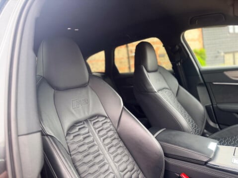 Audi RS6 4.0 TFSI V8 Tiptronic quattro Euro 6 (s/s) 5dr 26