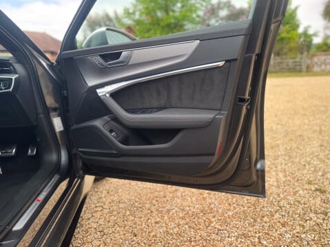 Audi RS6 4.0 TFSI V8 Tiptronic quattro Euro 6 (s/s) 5dr 31