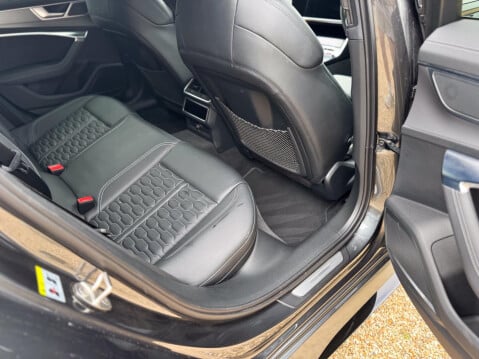 Audi RS6 4.0 TFSI V8 Tiptronic quattro Euro 6 (s/s) 5dr 35