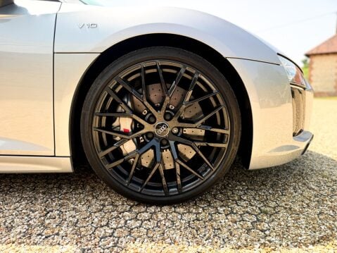 Audi R8 5.2 FSI V10 Plus S Tronic quattro Euro 6 (s/s) 2dr 13