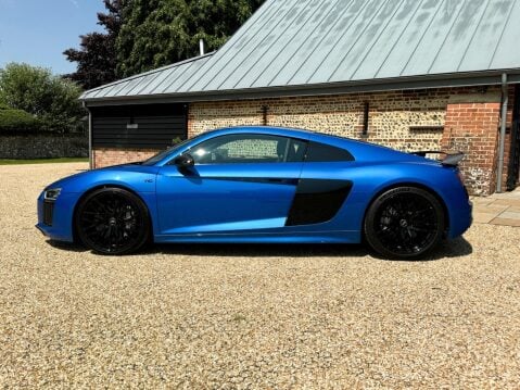 Audi R8 5.2 FSI V10 Plus S Tronic quattro Euro 6 (s/s) 2dr 14